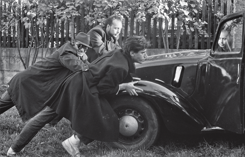 Haustor’s Bolero: Dancing on the Edge of Dislocation